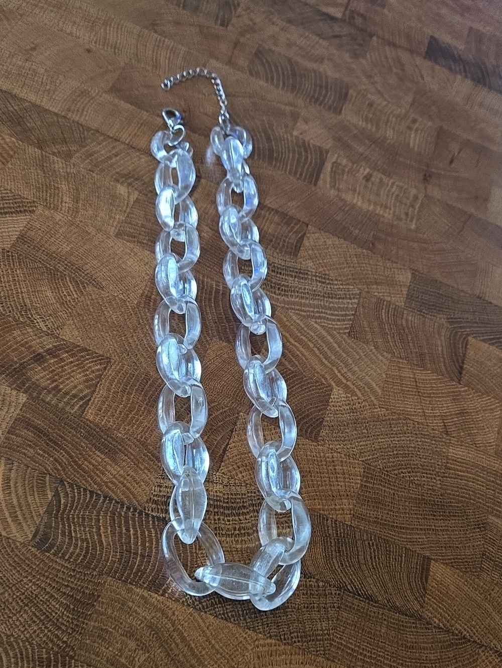 Clear Acrylic Link Necklace 19" W/2.5" Extender EUC